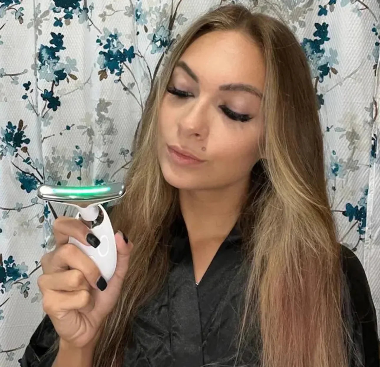 NovaSkin™ – LED & EMS Rejuvenating Facial Device